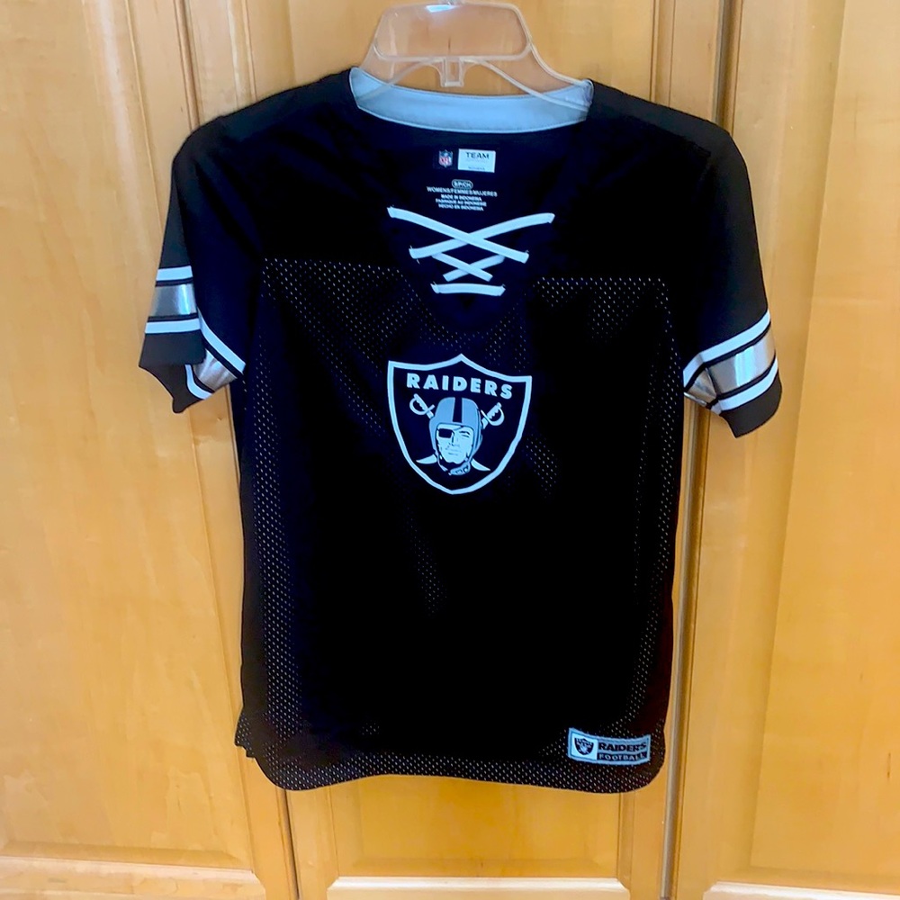 NFL team apparel small Raiders T-shirt
